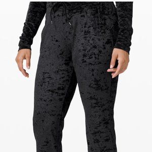 LuLuLemon Ready to Crush Jogger NWT Size 10 Black